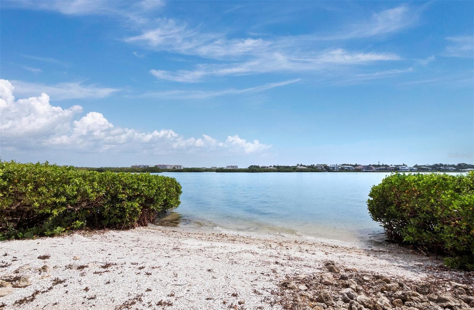 Community bay access - 1260 DOLPHIN BAY WAY #301, SARASOTA