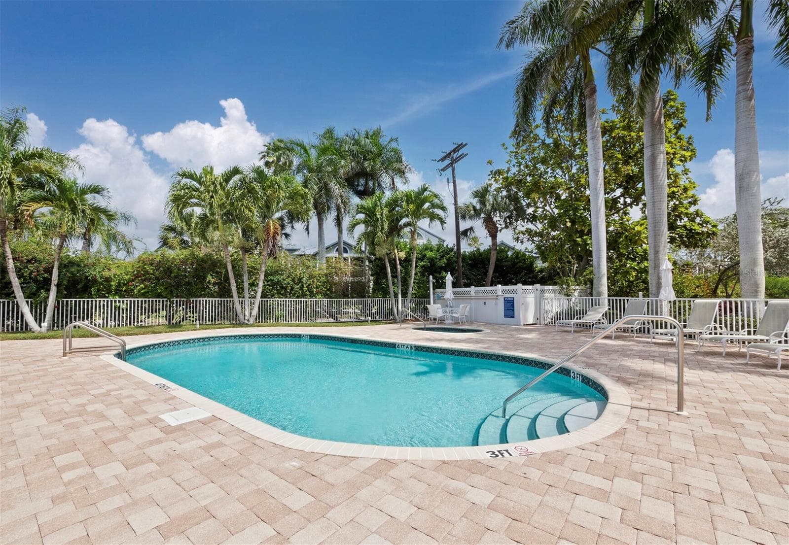 Community pool - 1260 DOLPHIN BAY WAY #301, SARASOTA