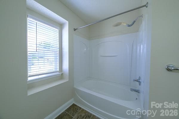 Single Family Residence at 13325 Pontchatrain Avenue, Charlotte, photo 15 of 19