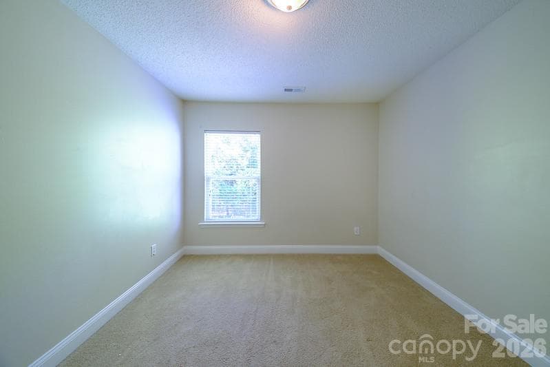 Single Family Residence at 13325 Pontchatrain Avenue, Charlotte, photo 18 of 19