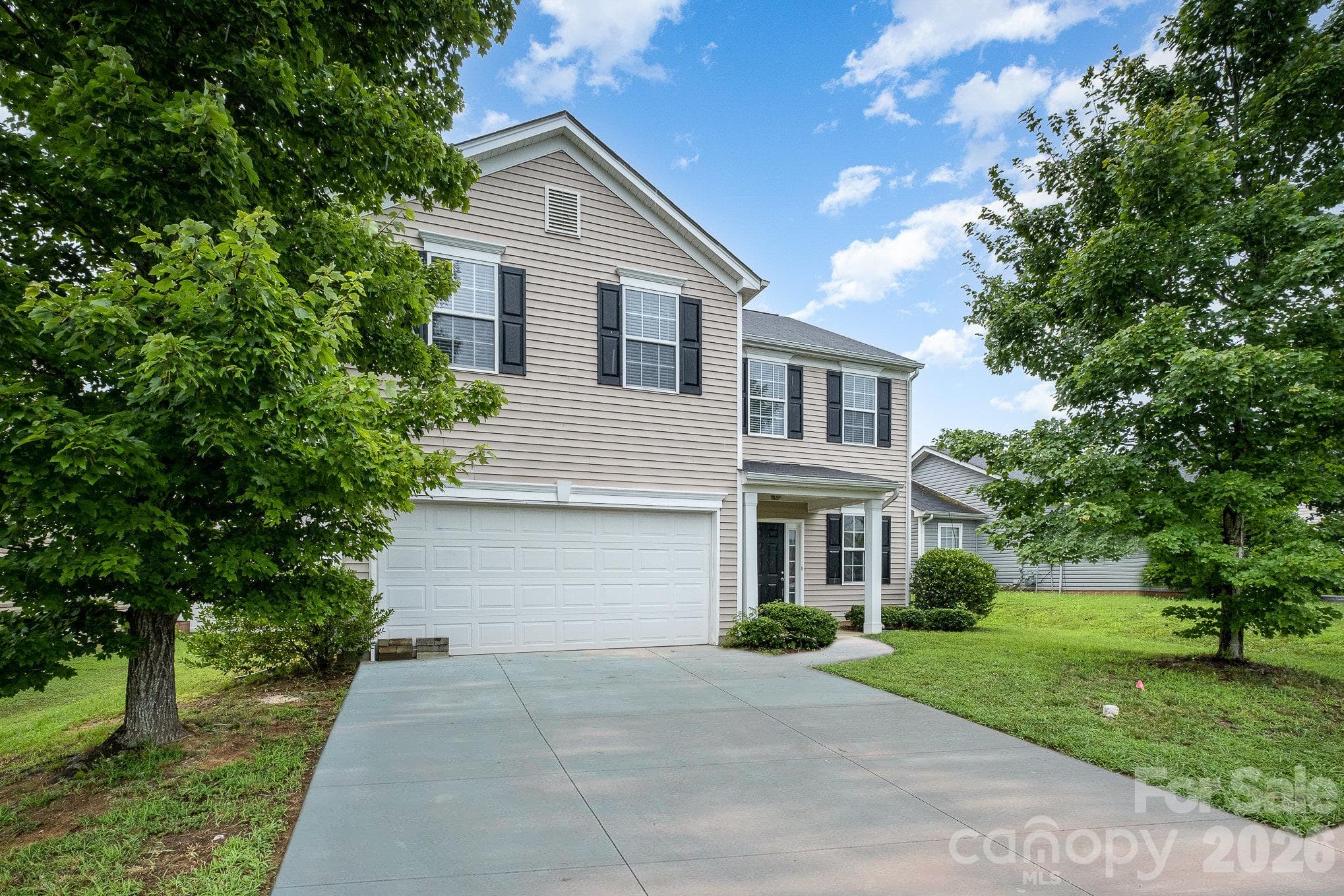 Single Family Residence at 1018 Clover Gap Drive, Charlotte, photo 2 of 24