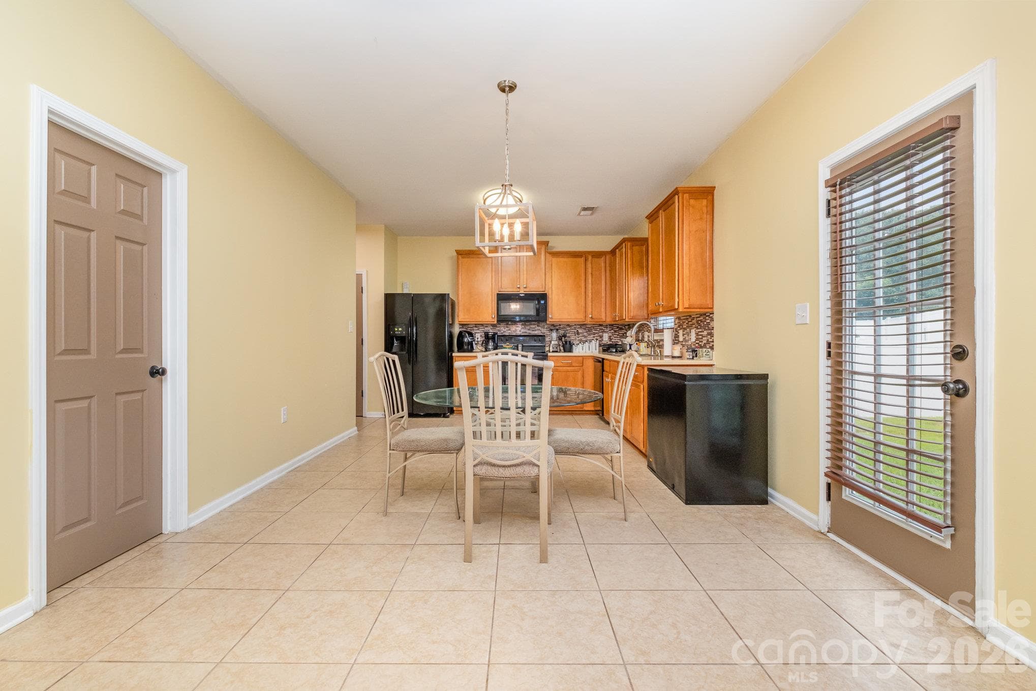 Single Family Residence at 1018 Clover Gap Drive, Charlotte, photo 9 of 24