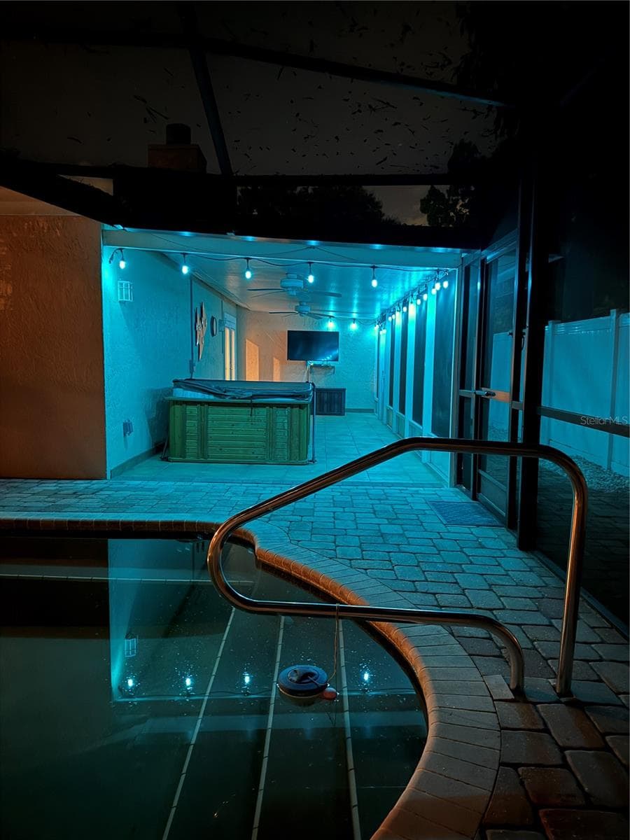 Your Florida retreat - 3445 35TH ST N, ST PETERSBURG