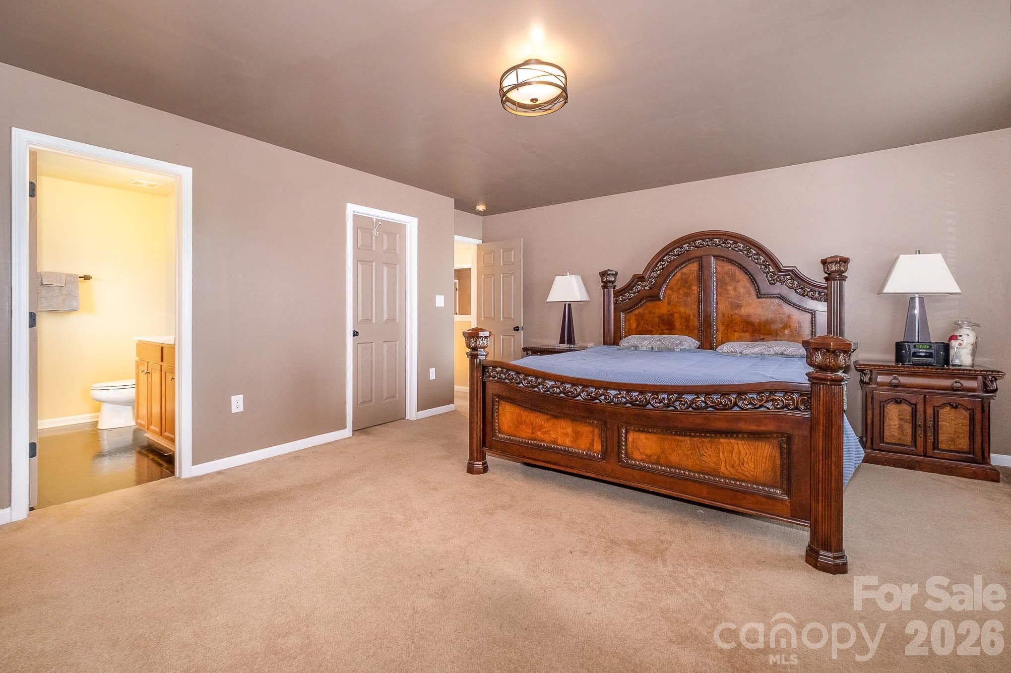 Single Family Residence at 1018 Clover Gap Drive, Charlotte, photo 15 of 24