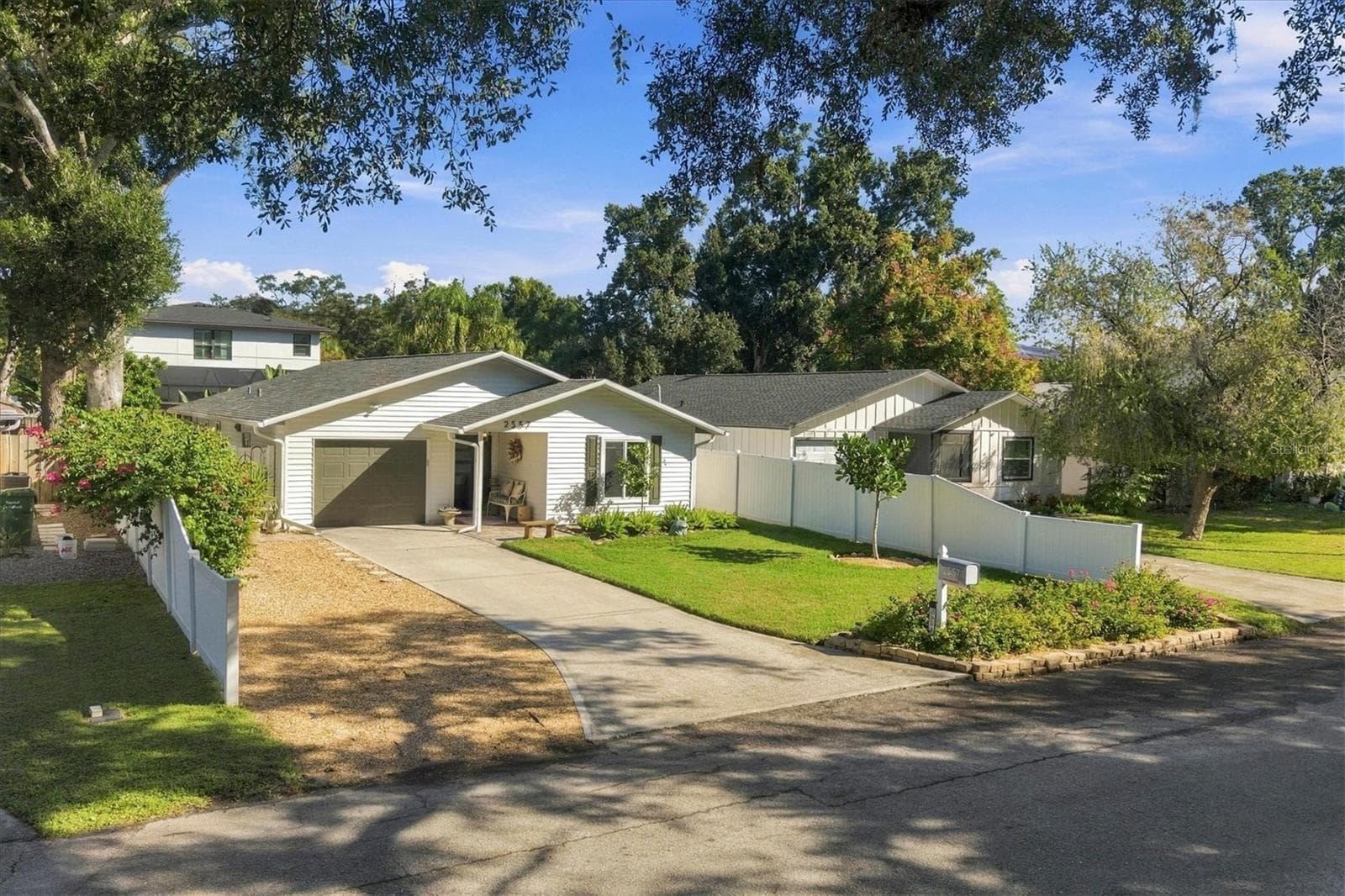 Single Family Residence at 2557 TEMPLE ST, SARASOTA, photo 10 of 71