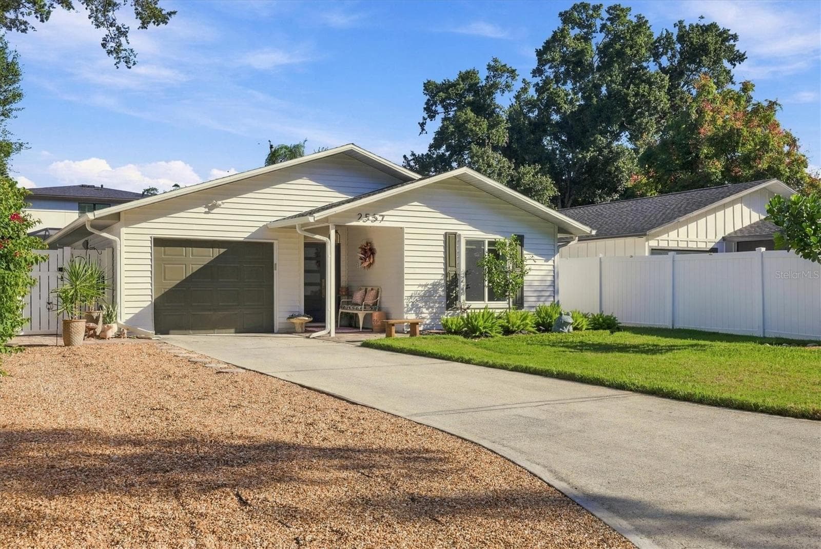 Single Family Residence at 2557 TEMPLE ST, SARASOTA, photo 12 of 71