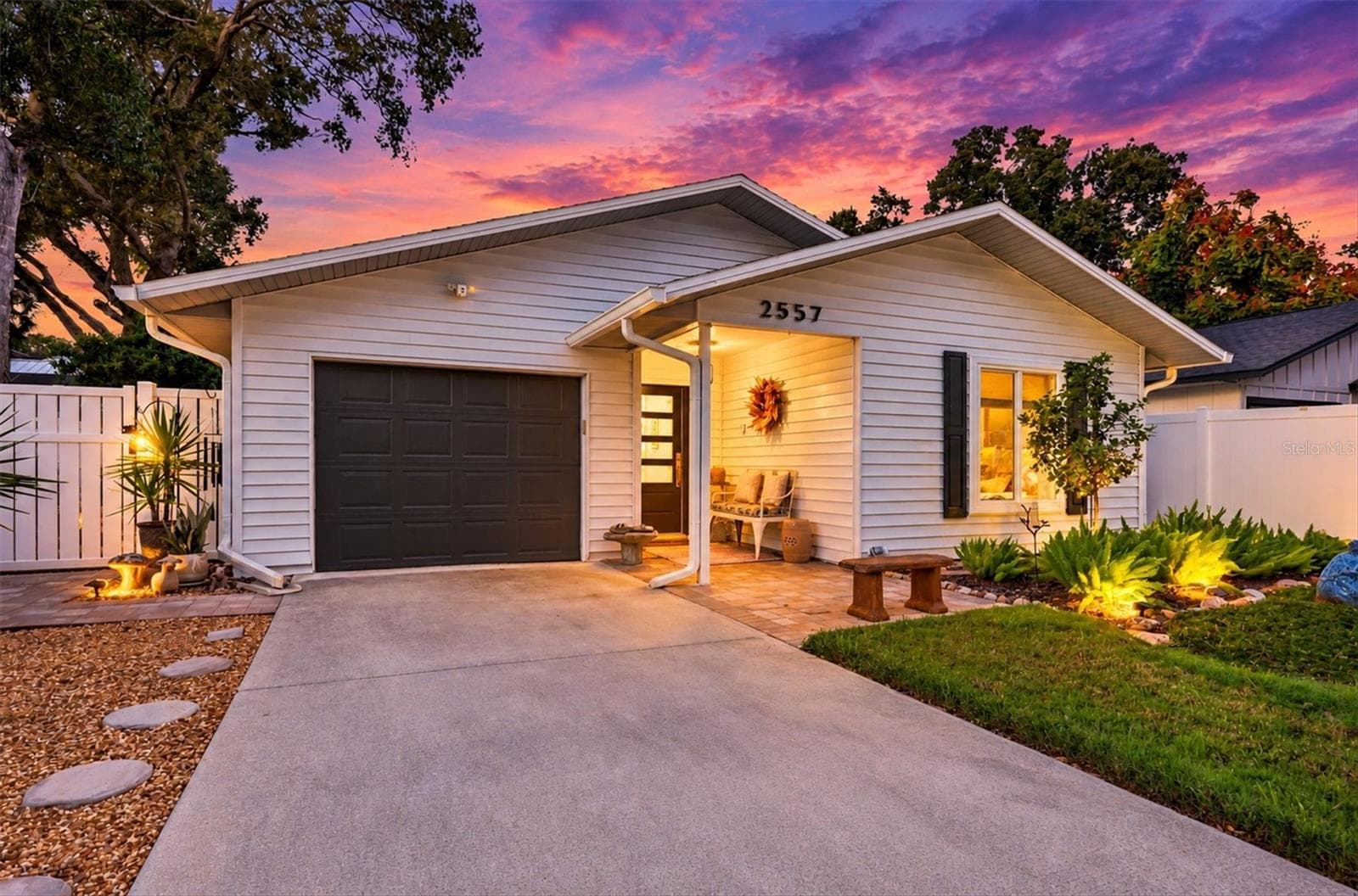 Single Family Residence at 2557 TEMPLE ST, SARASOTA, photo 14 of 71
