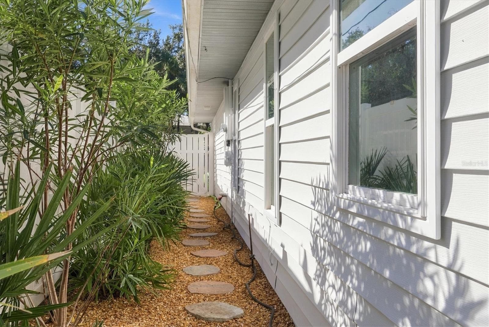 Single Family Residence at 2557 TEMPLE ST, SARASOTA, photo 46 of 71