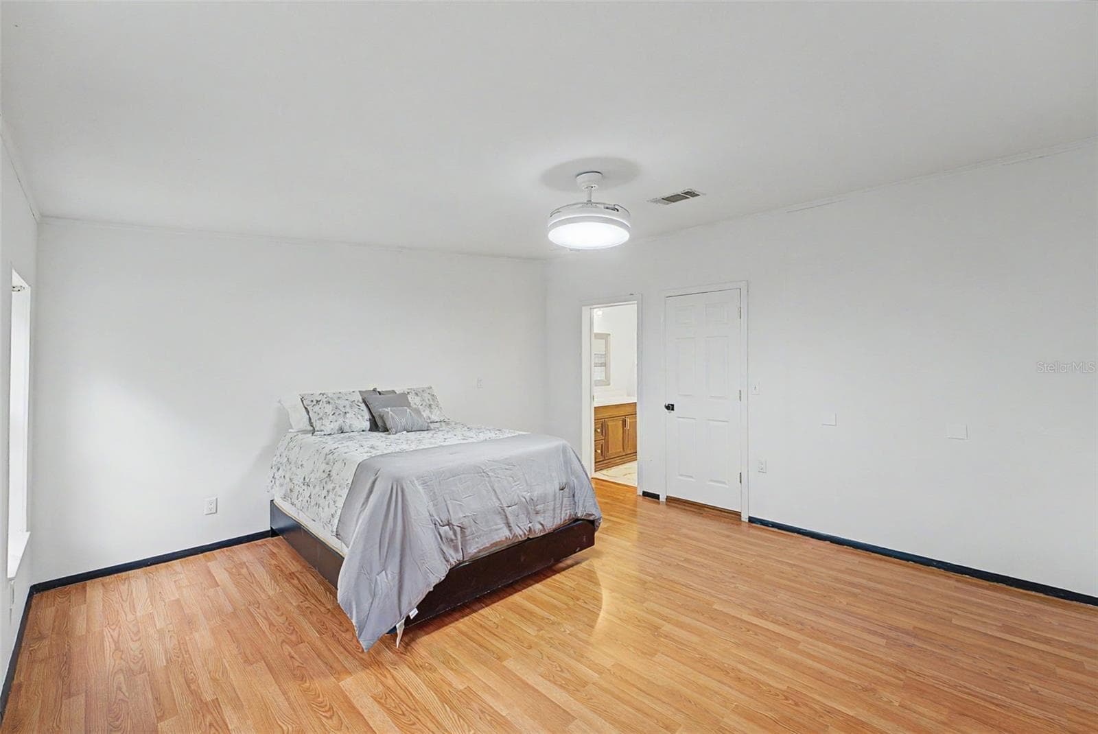 Manufactured Home at 17926 SE 49TH PL, HAWTHORNE, photo 56 of 93
