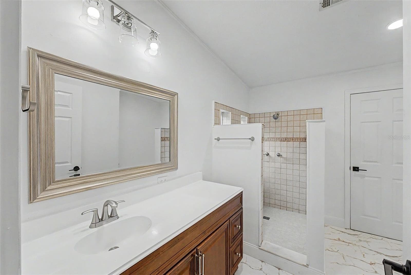 Manufactured Home at 17926 SE 49TH PL, HAWTHORNE, photo 59 of 93