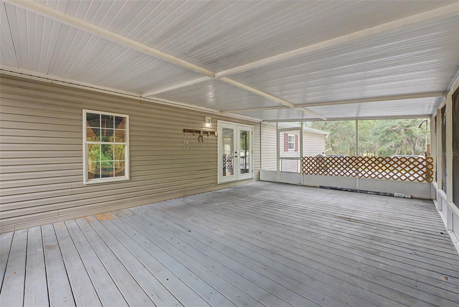 Manufactured Home at 17926 SE 49TH PL, HAWTHORNE, photo 83 of 93