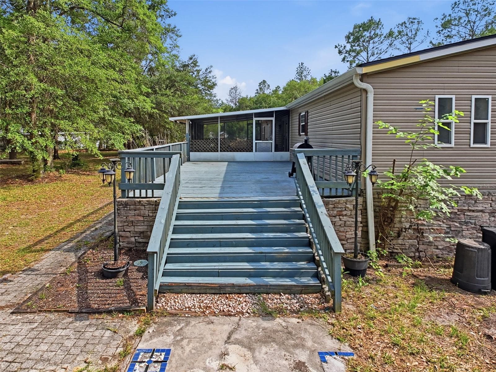 Manufactured Home at 17926 SE 49TH PL, HAWTHORNE, photo 86 of 93
