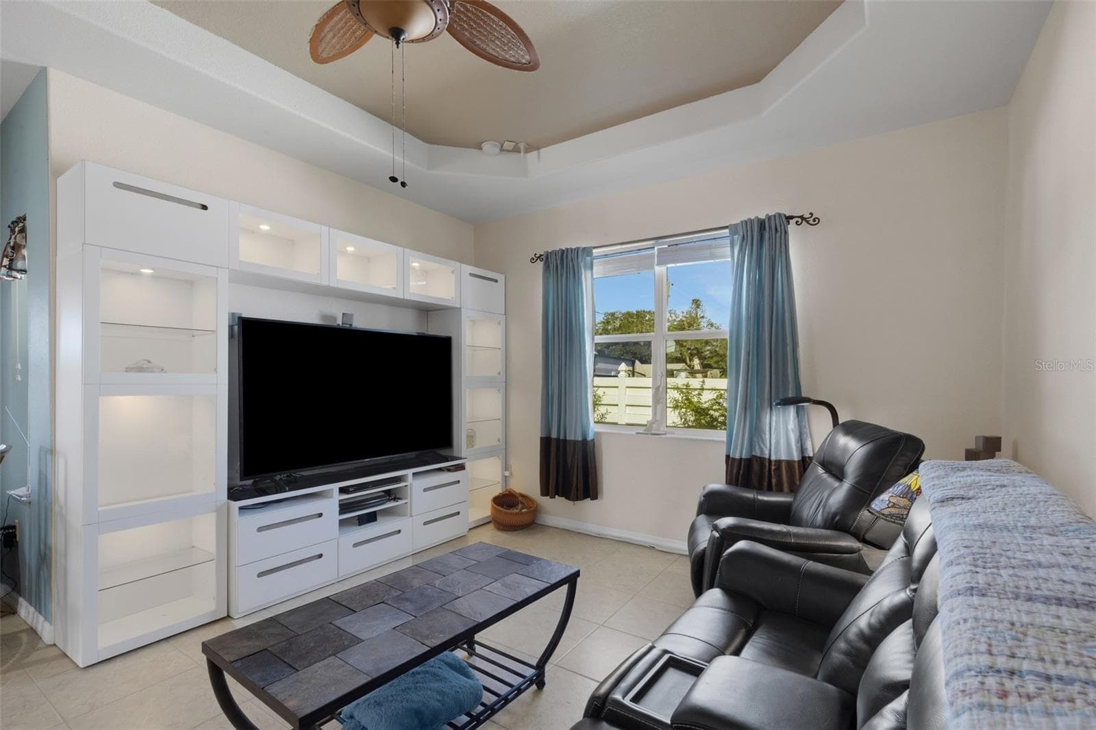 Single Family Residence at 1232 PORPOISE RD, VENICE, photo 12 of 63