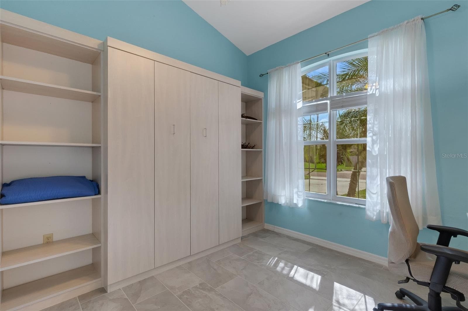 Single Family Residence at 1232 PORPOISE RD, VENICE, photo 15 of 63