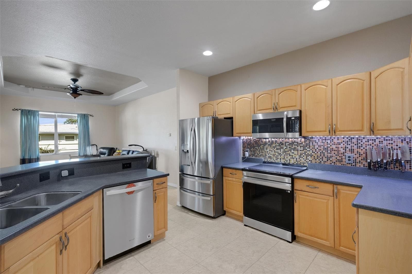 Single Family Residence at 1232 PORPOISE RD, VENICE, photo 18 of 63