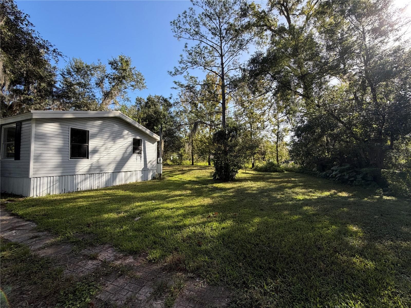 Side of the Home - 9038 PARRISH AVE, BROOKSVILLE