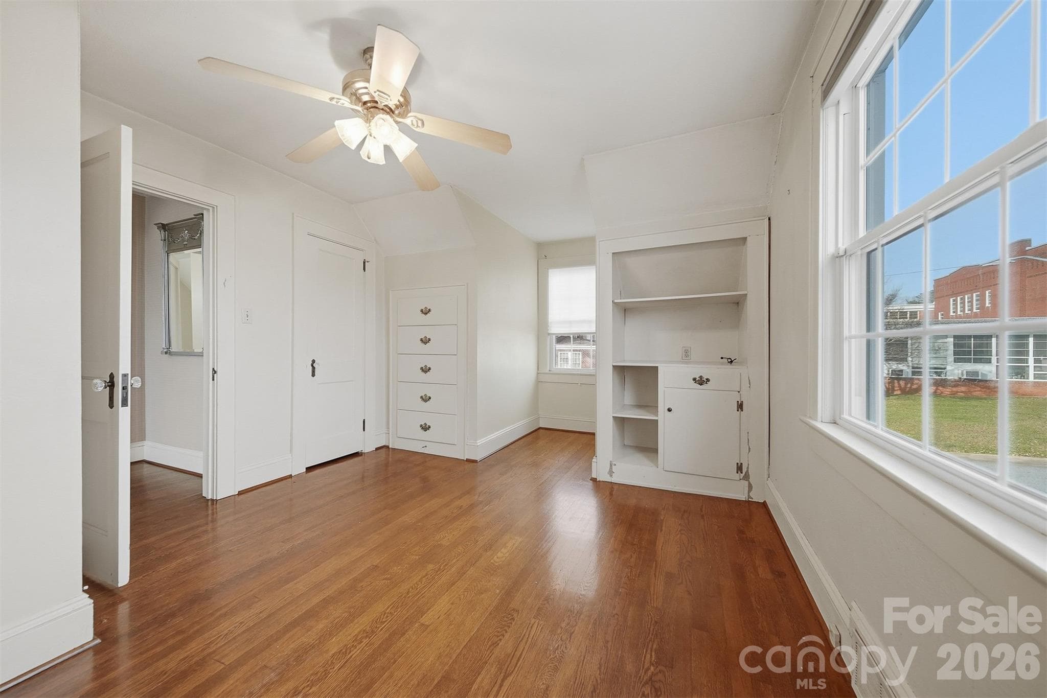 Single Family Residence at 323 4th Street Place SW, Hickory, photo 14 of 20
