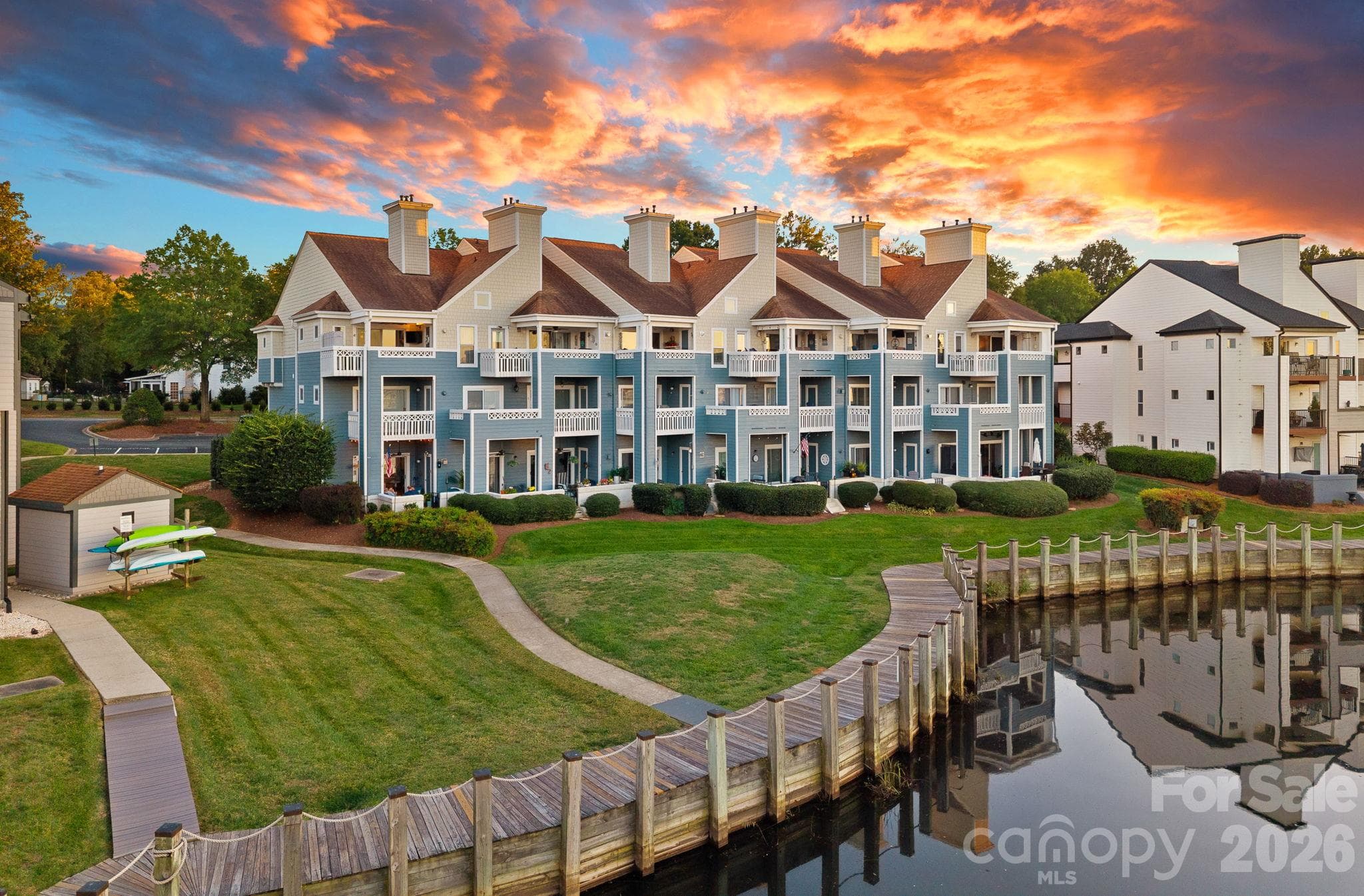 Condominium at 18797 Vineyard Point Lane, Cornelius, photo 6 of 36