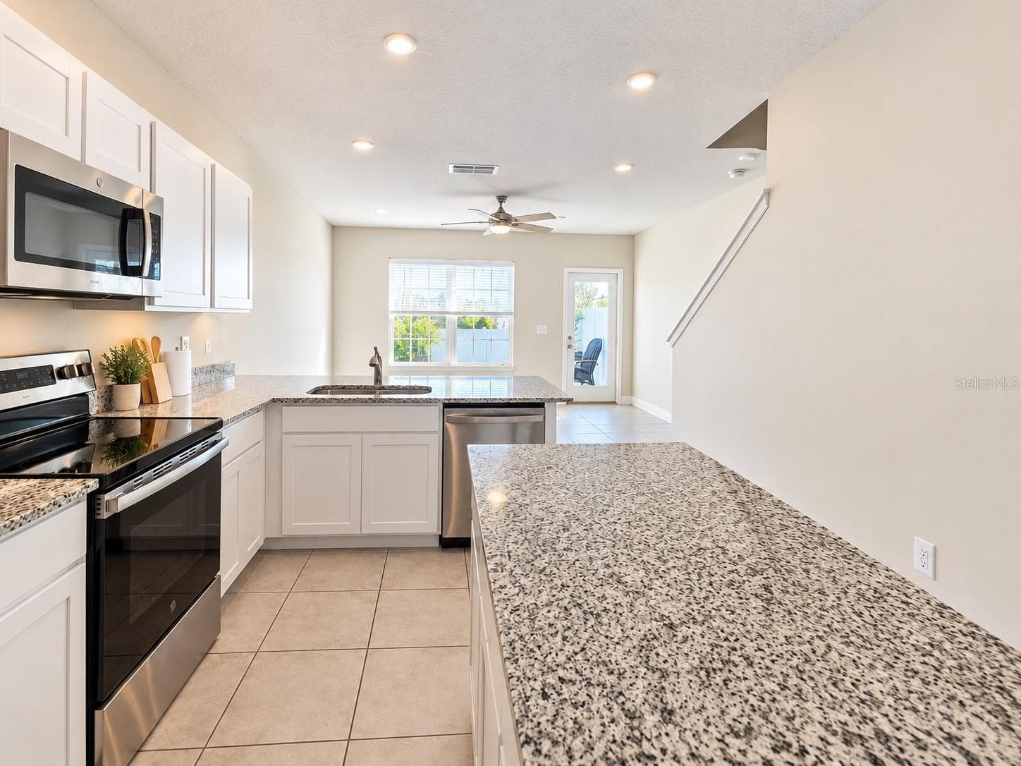 Townhouse at 14120 CRIMSON AVE, LAKEWOOD RANCH, photo 2 of 19