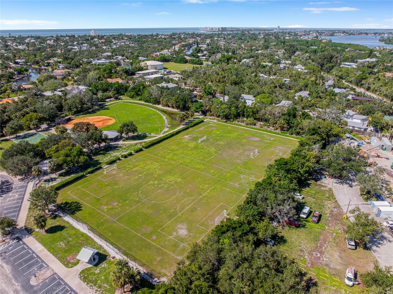 Local Siesta Key Soccer field right around the corner - 5376 SHADOW LAWN DR, SARASOTA