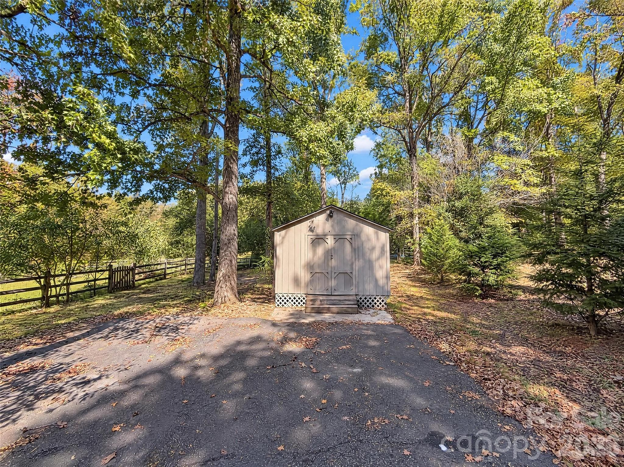 Single Family Residence at 319 Neighbors Drive, Midland, photo 21 of 21