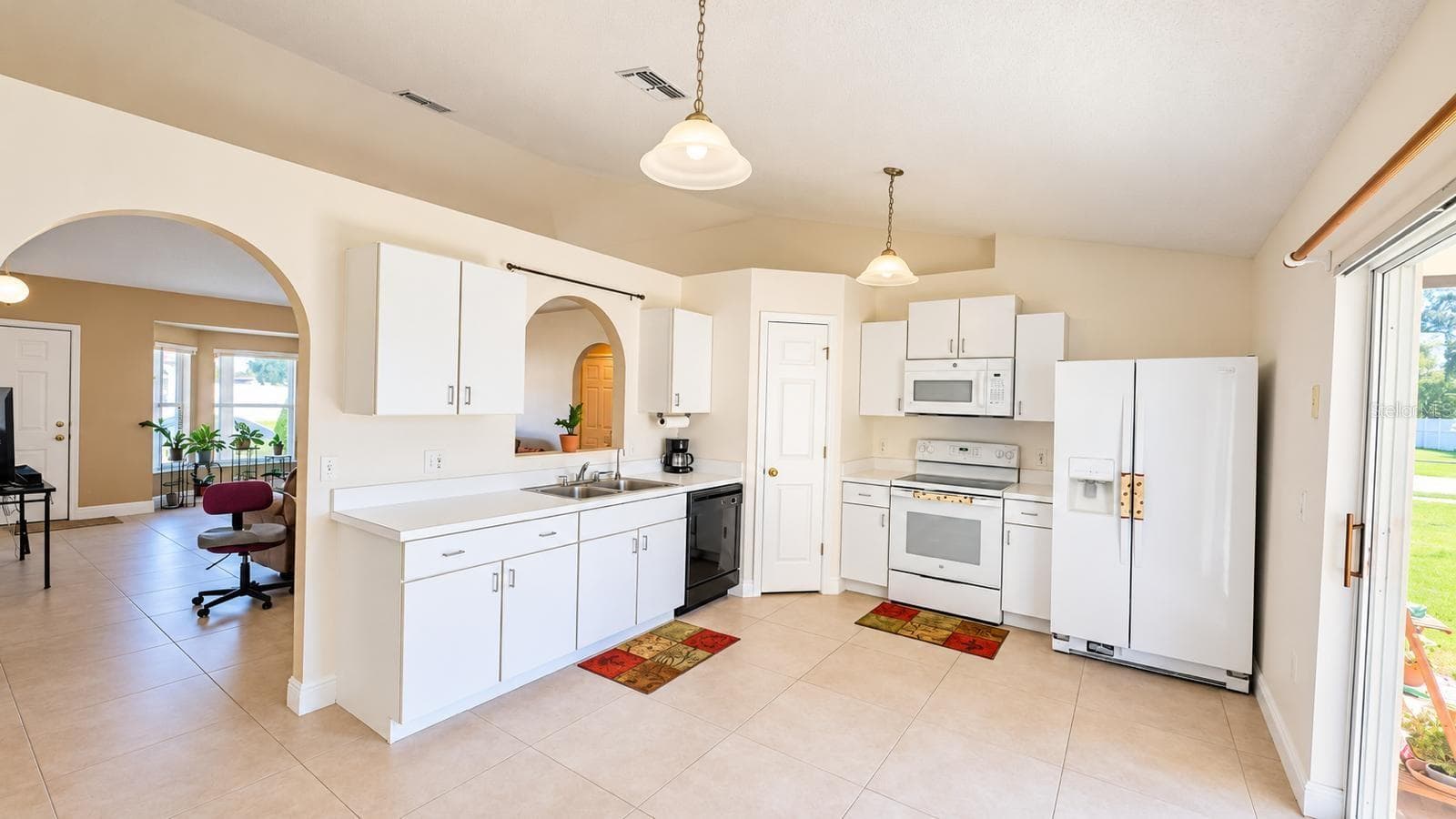 Single Family Residence at 148 DORCHESTER CT, KISSIMMEE, photo 5 of 26