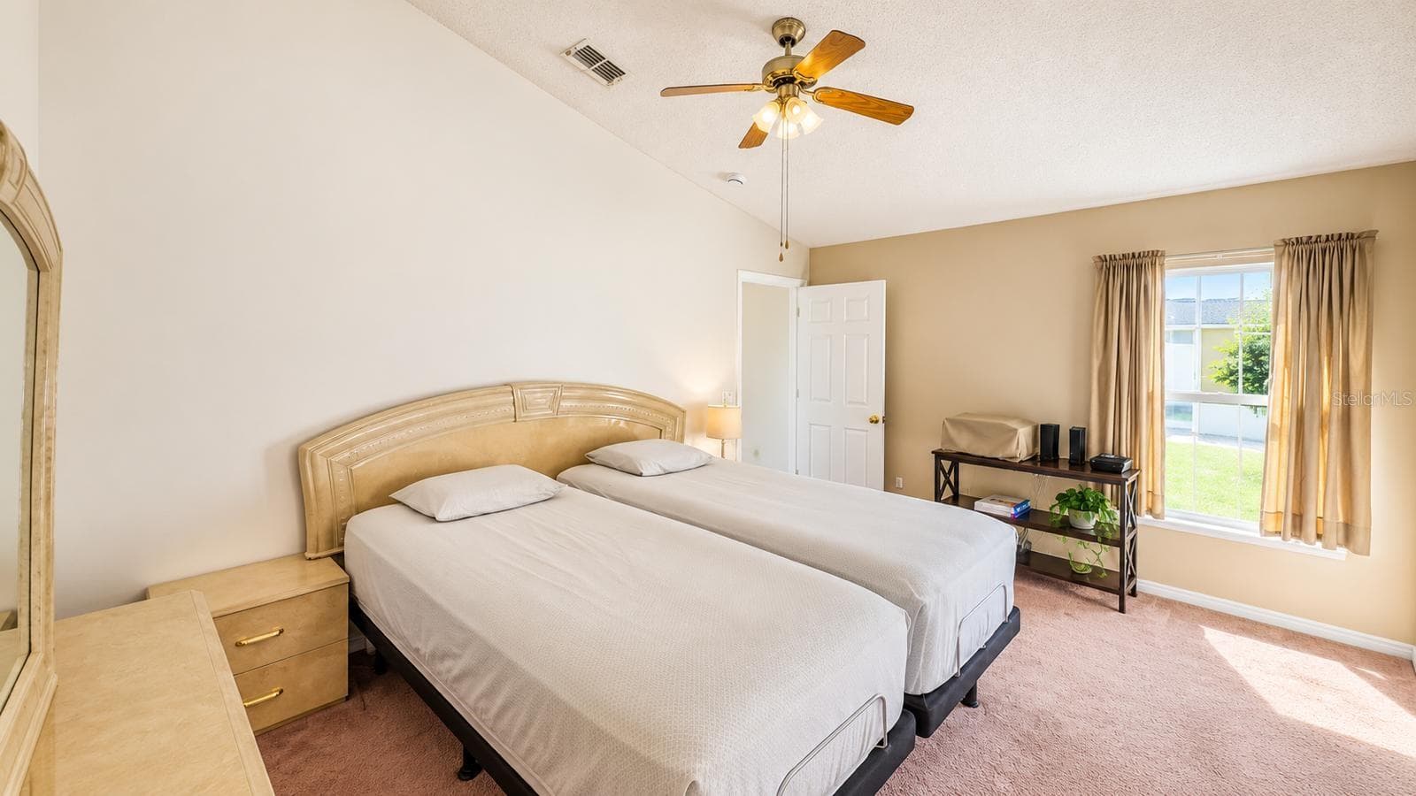 Single Family Residence at 148 DORCHESTER CT, KISSIMMEE, photo 9 of 26