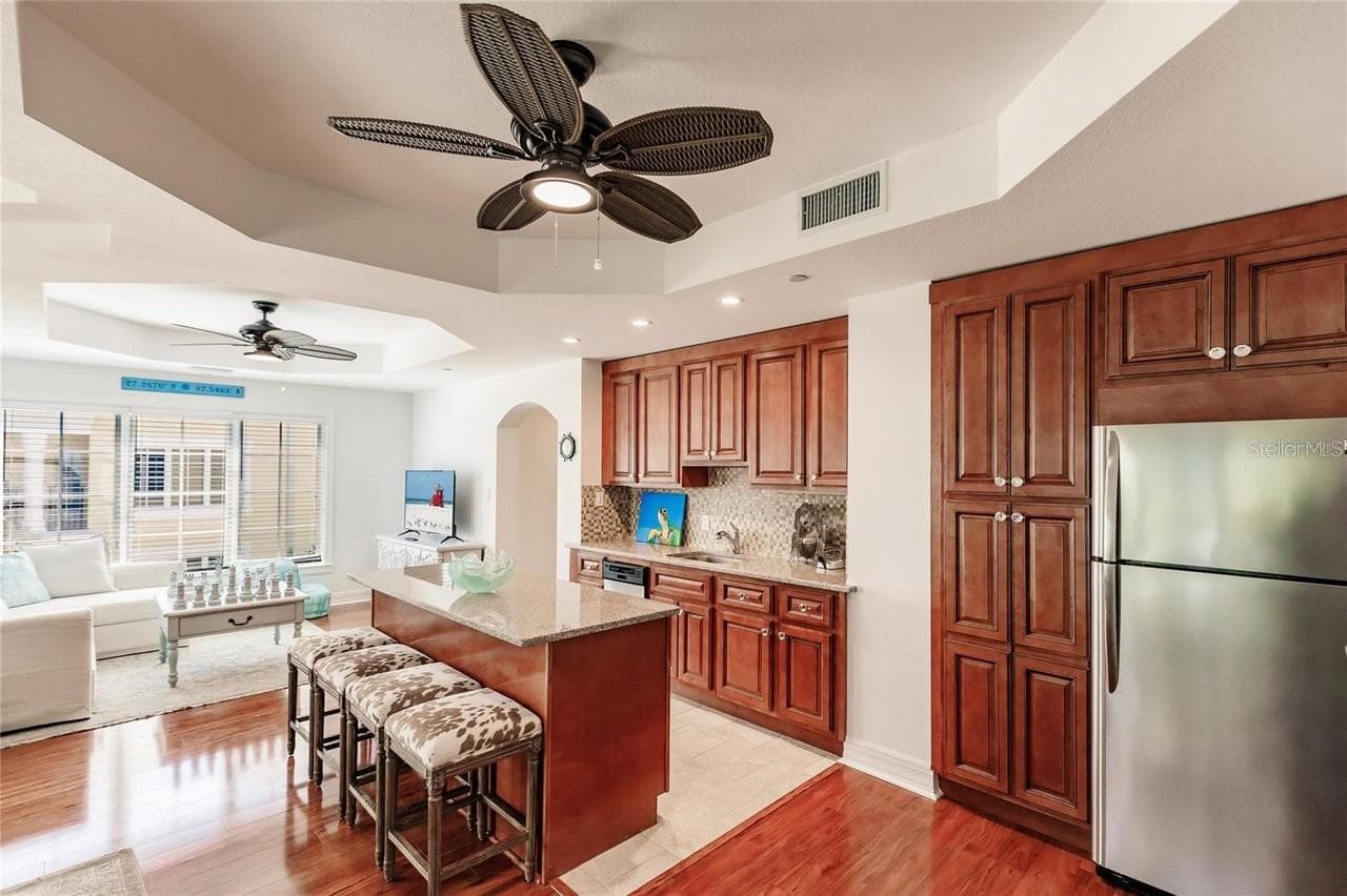 Condominium at 304 CALLE MIRAMAR #304S, SARASOTA, photo 17 of 36
