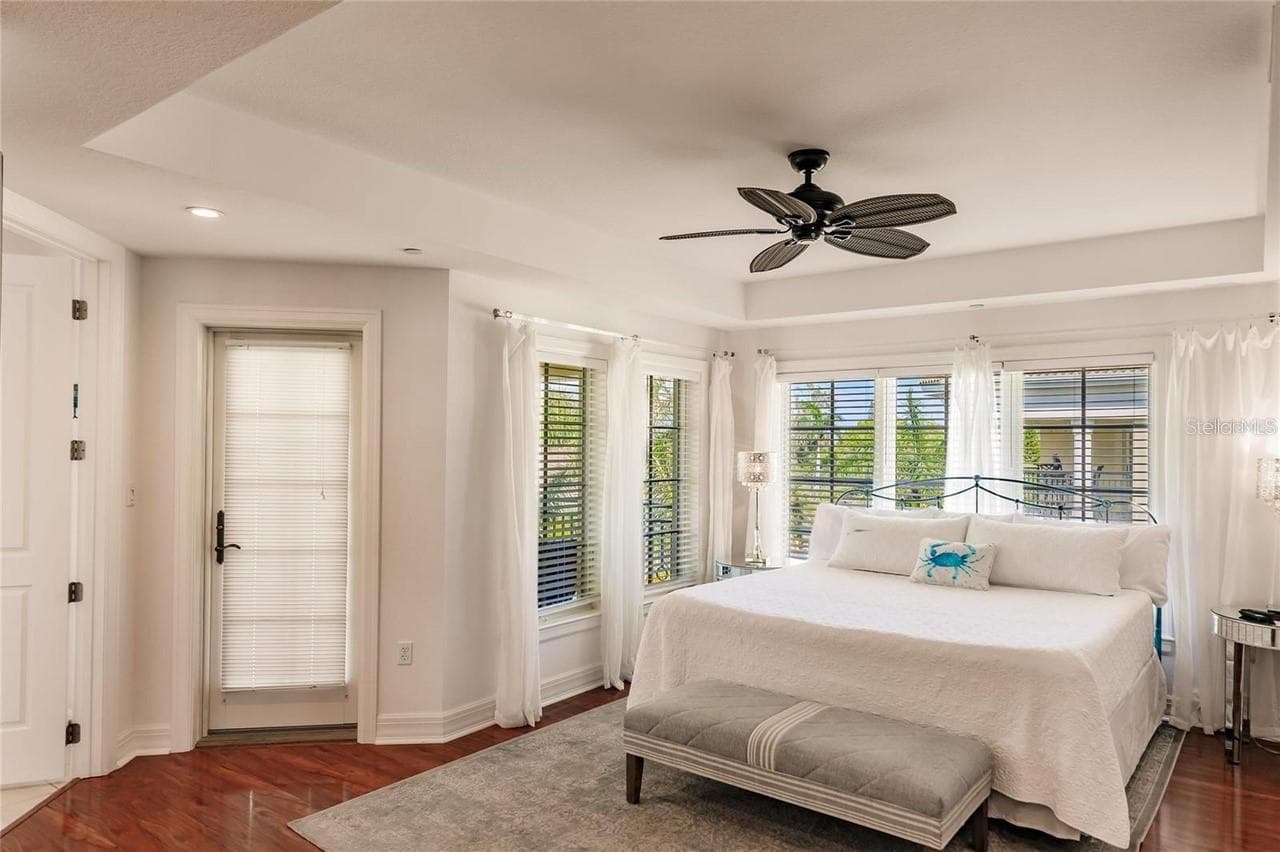 Condominium at 304 CALLE MIRAMAR #304S, SARASOTA, photo 19 of 36