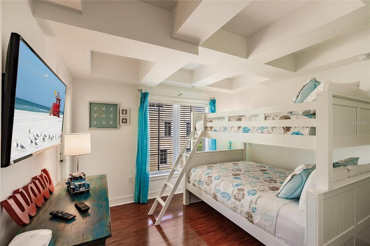 Condominium at 304 CALLE MIRAMAR #304S, SARASOTA, photo 29 of 36