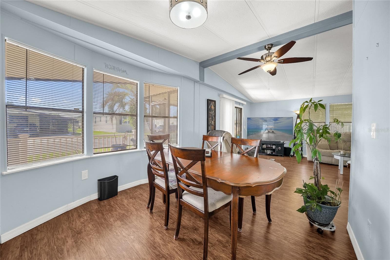 Manufactured Home at 34405 COUNTRYSIDE DR, WESLEY CHAPEL, photo 6 of 39
