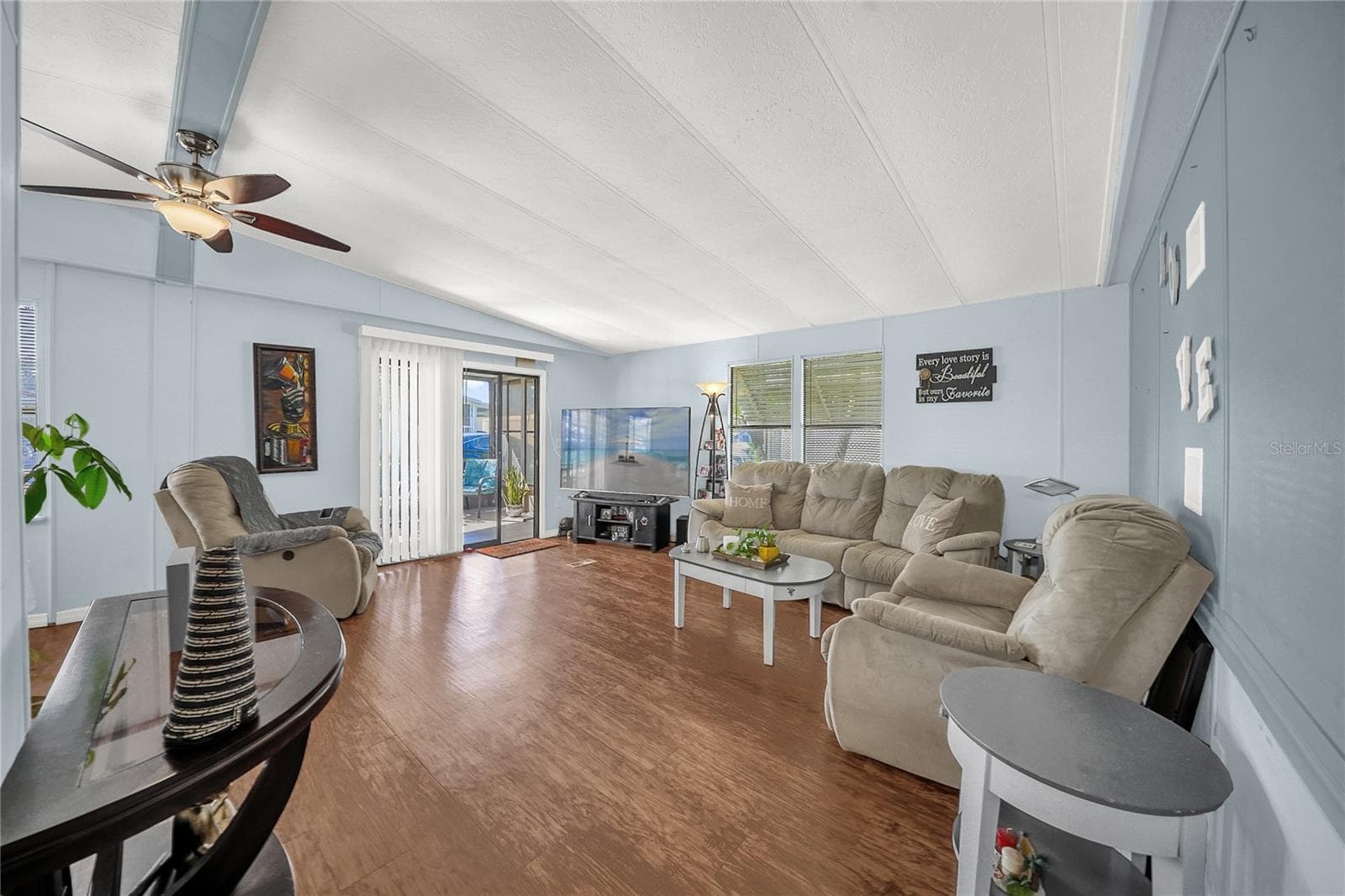Manufactured Home at 34405 COUNTRYSIDE DR, WESLEY CHAPEL, photo 7 of 39
