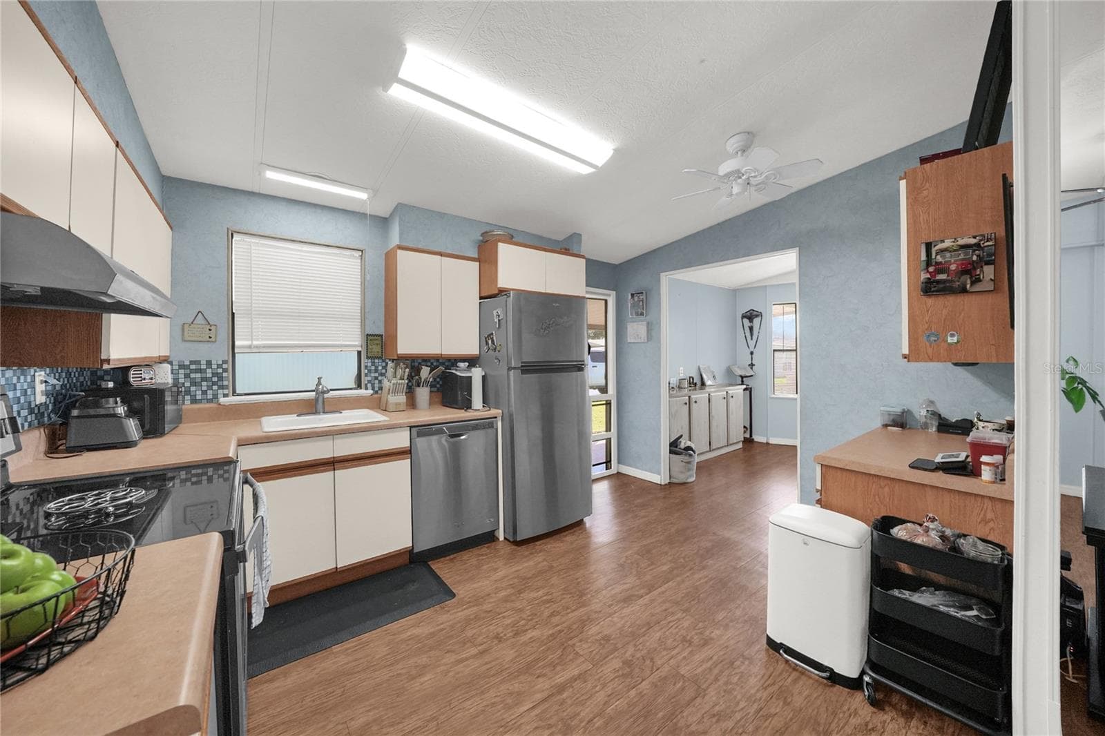 Manufactured Home at 34405 COUNTRYSIDE DR, WESLEY CHAPEL, photo 13 of 39