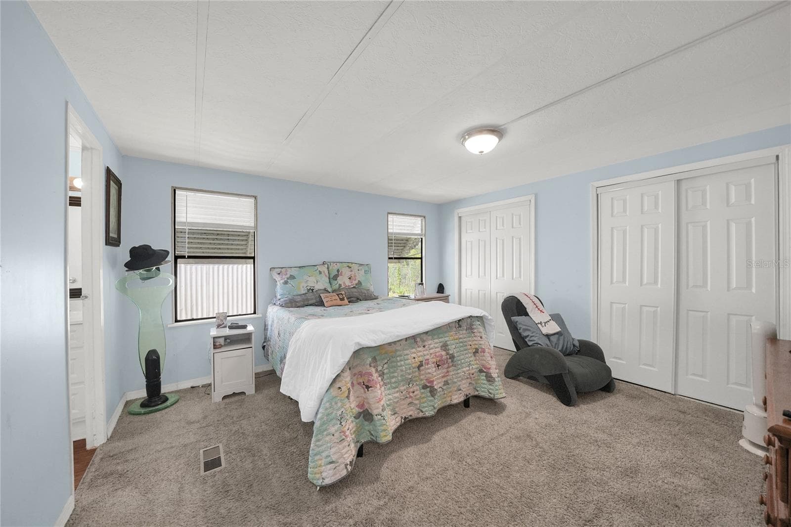Manufactured Home at 34405 COUNTRYSIDE DR, WESLEY CHAPEL, photo 16 of 39