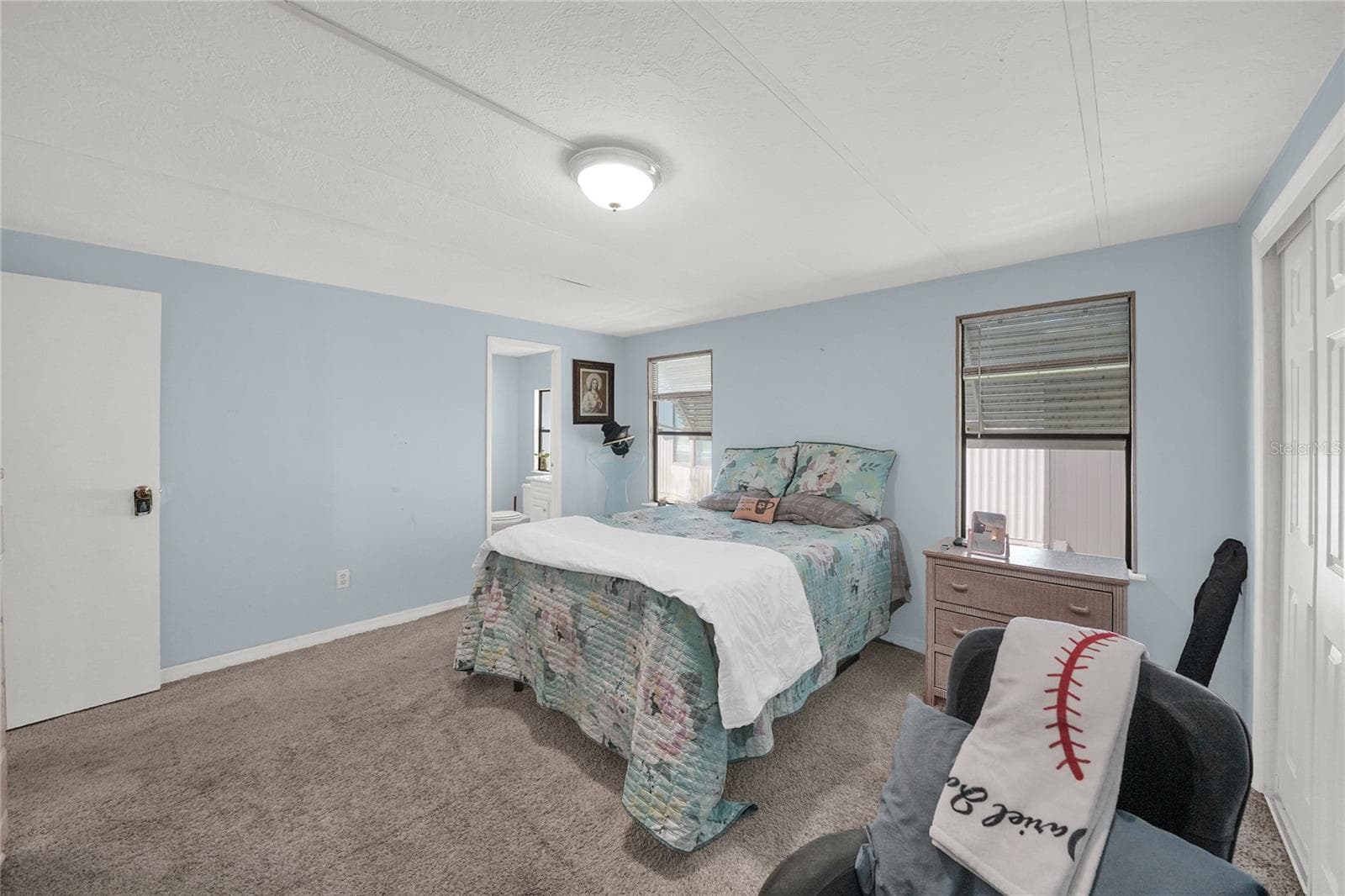 Manufactured Home at 34405 COUNTRYSIDE DR, WESLEY CHAPEL, photo 18 of 39