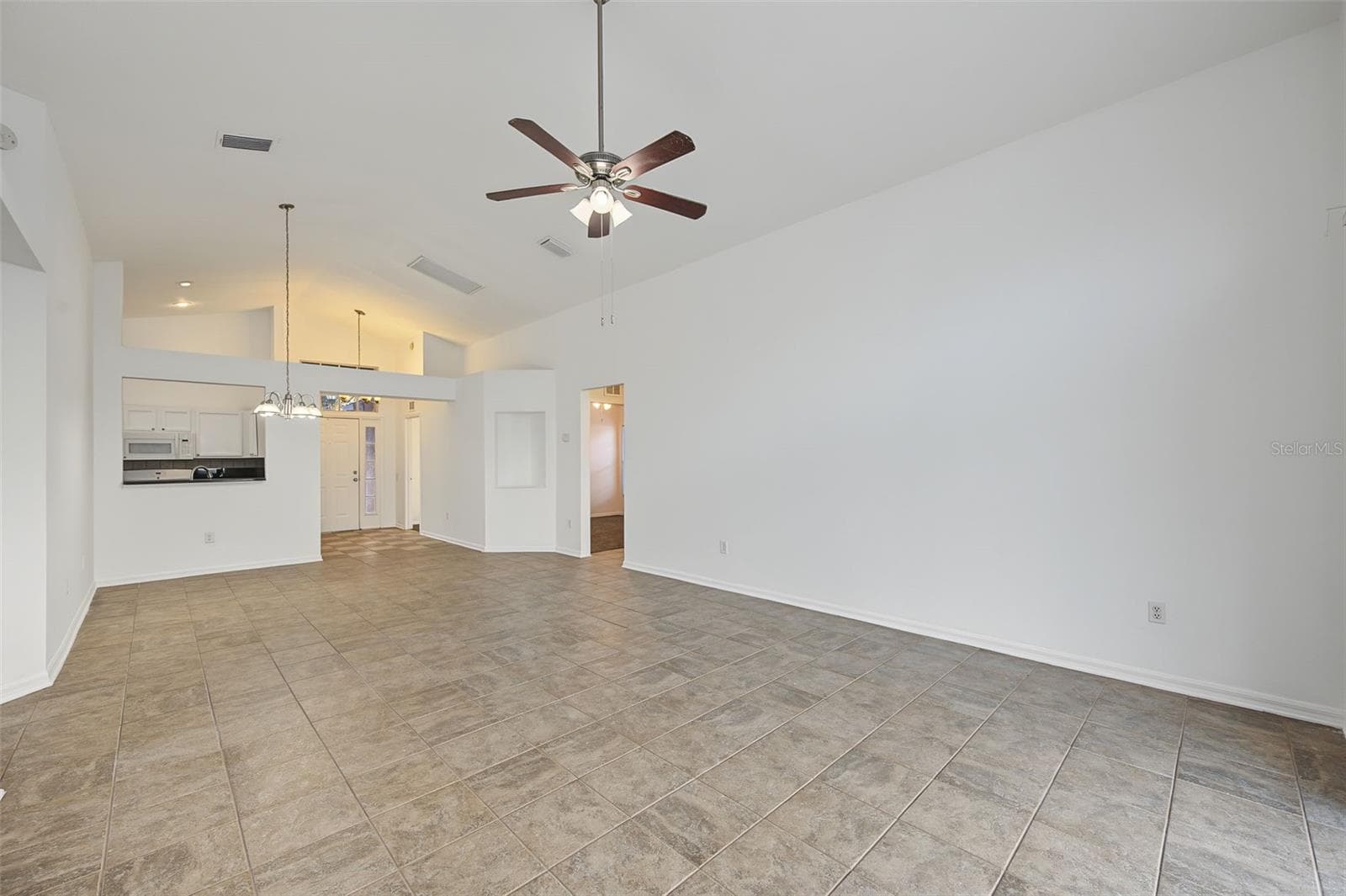 Single Family Residence at 29947 MORNINGMIST DR, WESLEY CHAPEL, photo 8 of 42
