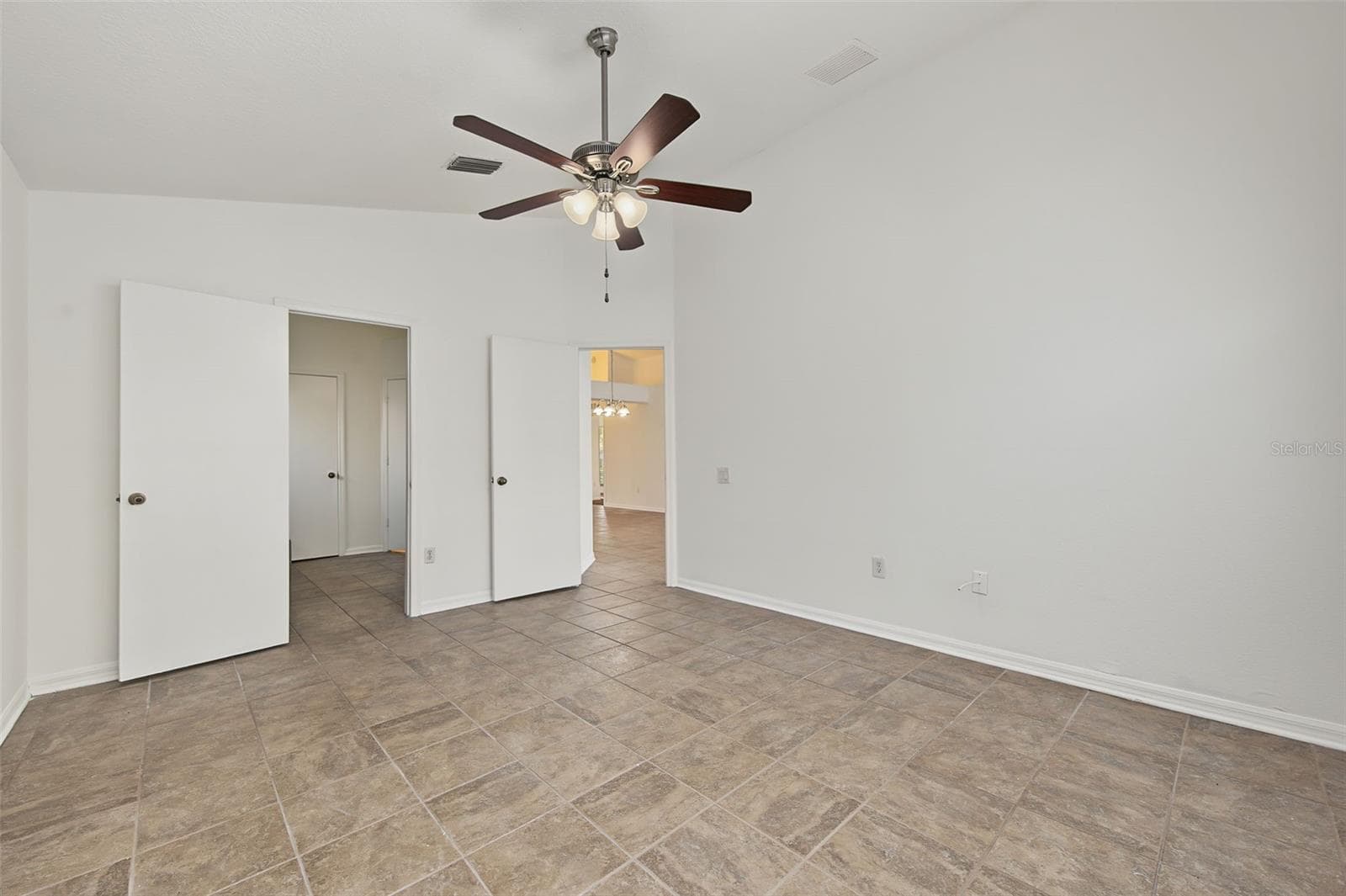 Single Family Residence at 29947 MORNINGMIST DR, WESLEY CHAPEL, photo 19 of 42