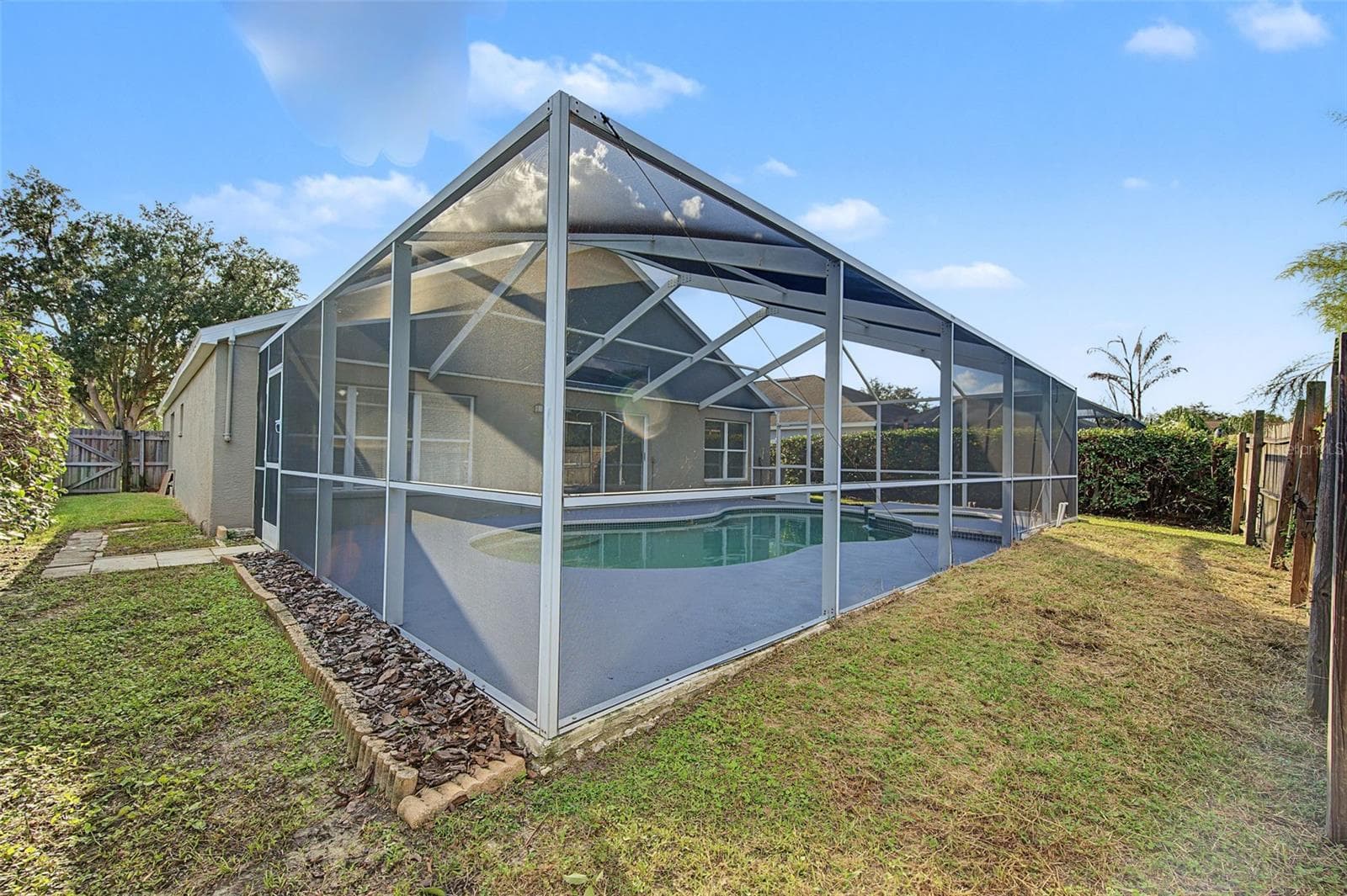 Single Family Residence at 29947 MORNINGMIST DR, WESLEY CHAPEL, photo 33 of 42