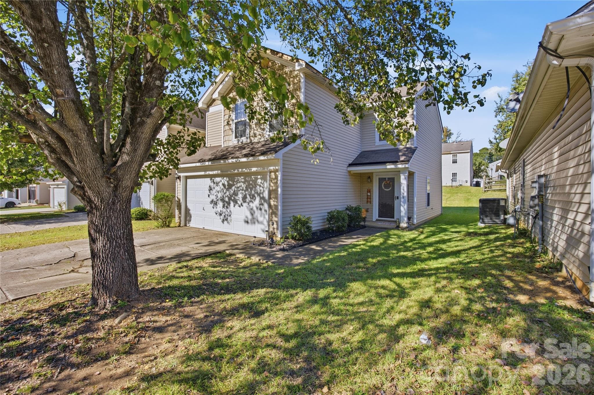 Single Family Residence at 8335 Wallace Glen Drive, Charlotte, photo 3 of 33