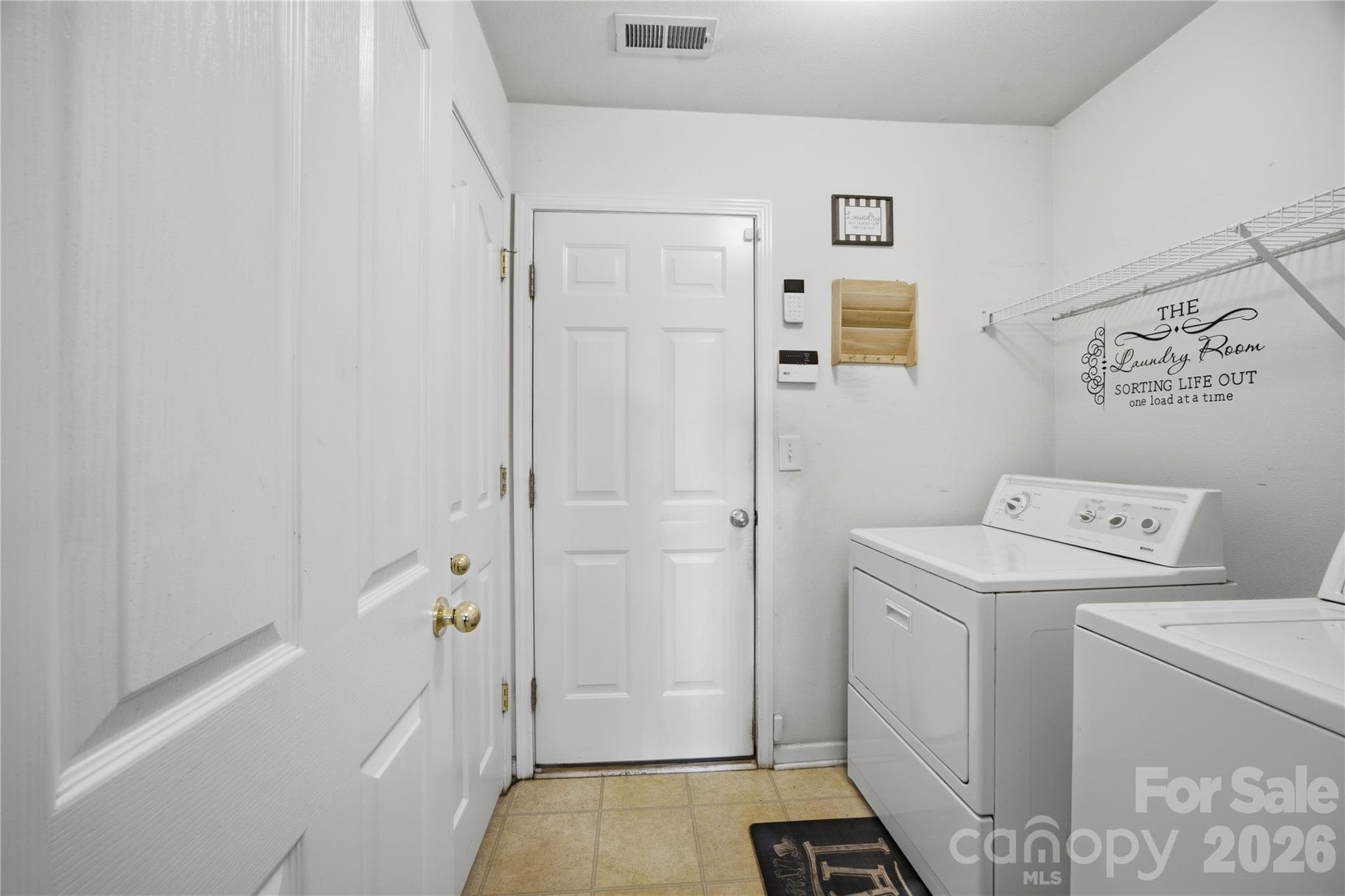 Single Family Residence at 8335 Wallace Glen Drive, Charlotte, photo 29 of 33