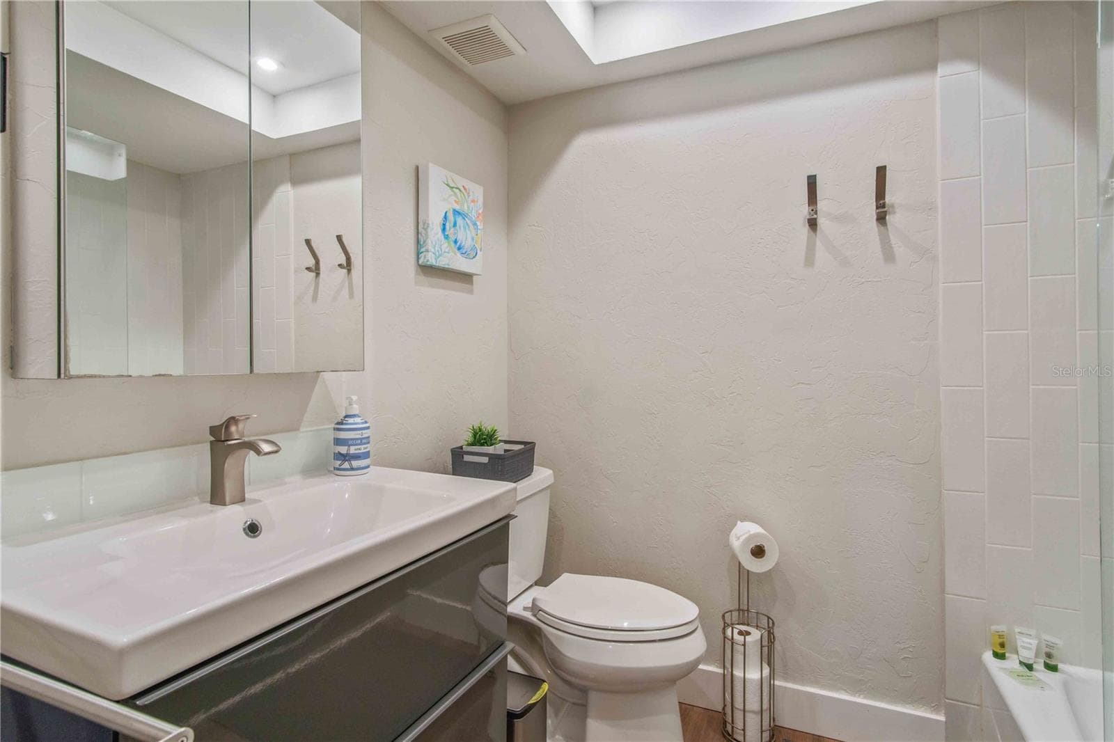 Guest bathroom #1 - 131 CASA LN, PUNTA GORDA