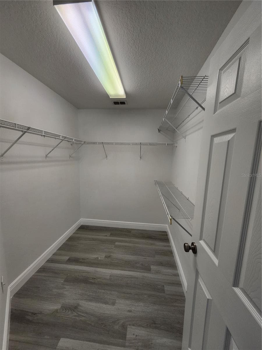 Walk-In Closet - 3069 TOBAGO AVE, CLERMONT