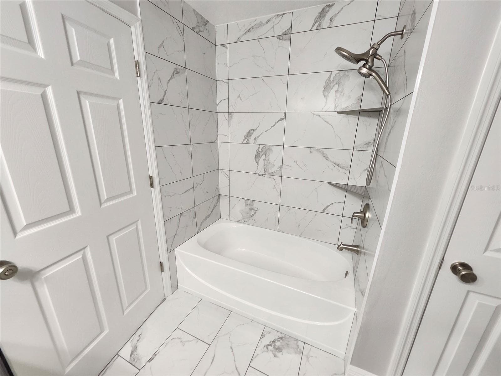 2nd Bathroom Tiled Shower Tub - 3069 TOBAGO AVE, CLERMONT