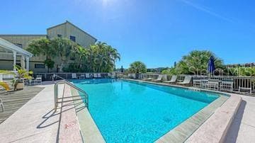 Community Heated Pool - 5326 LAKE ARROWHEAD TRL #7, SARASOTA