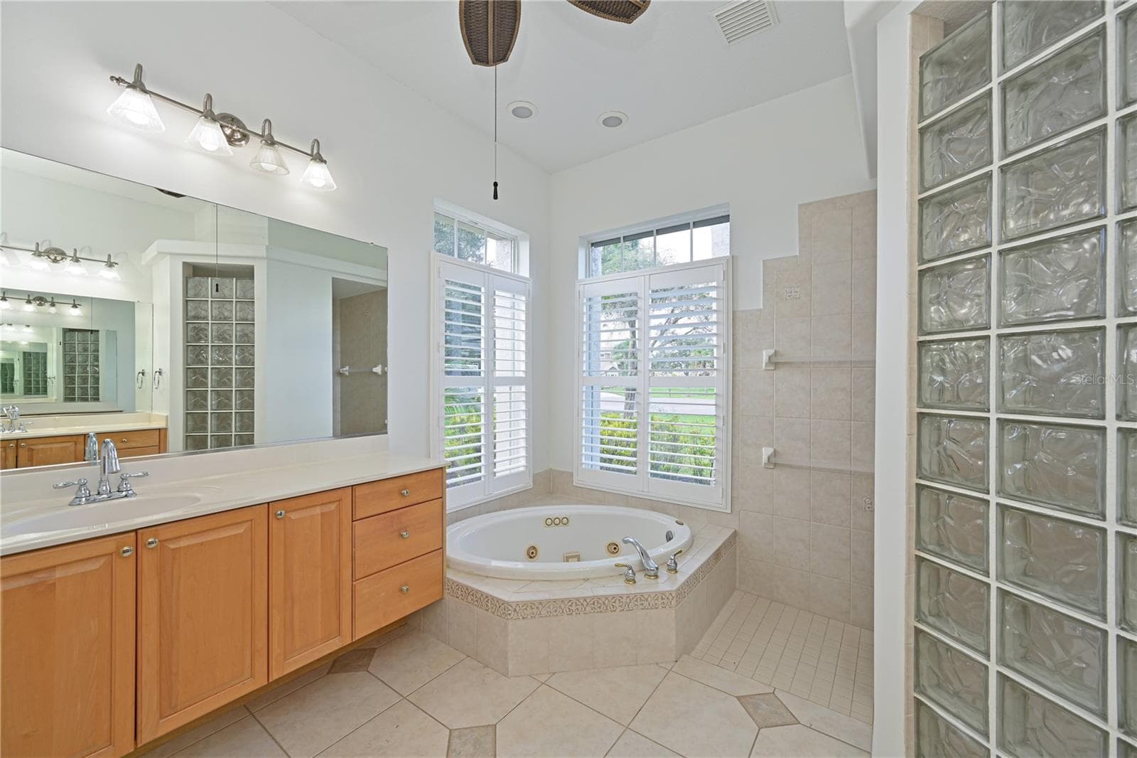 Single Family Residence at 6195 9TH AVENUE CIR NE, BRADENTON, photo 34 of 49