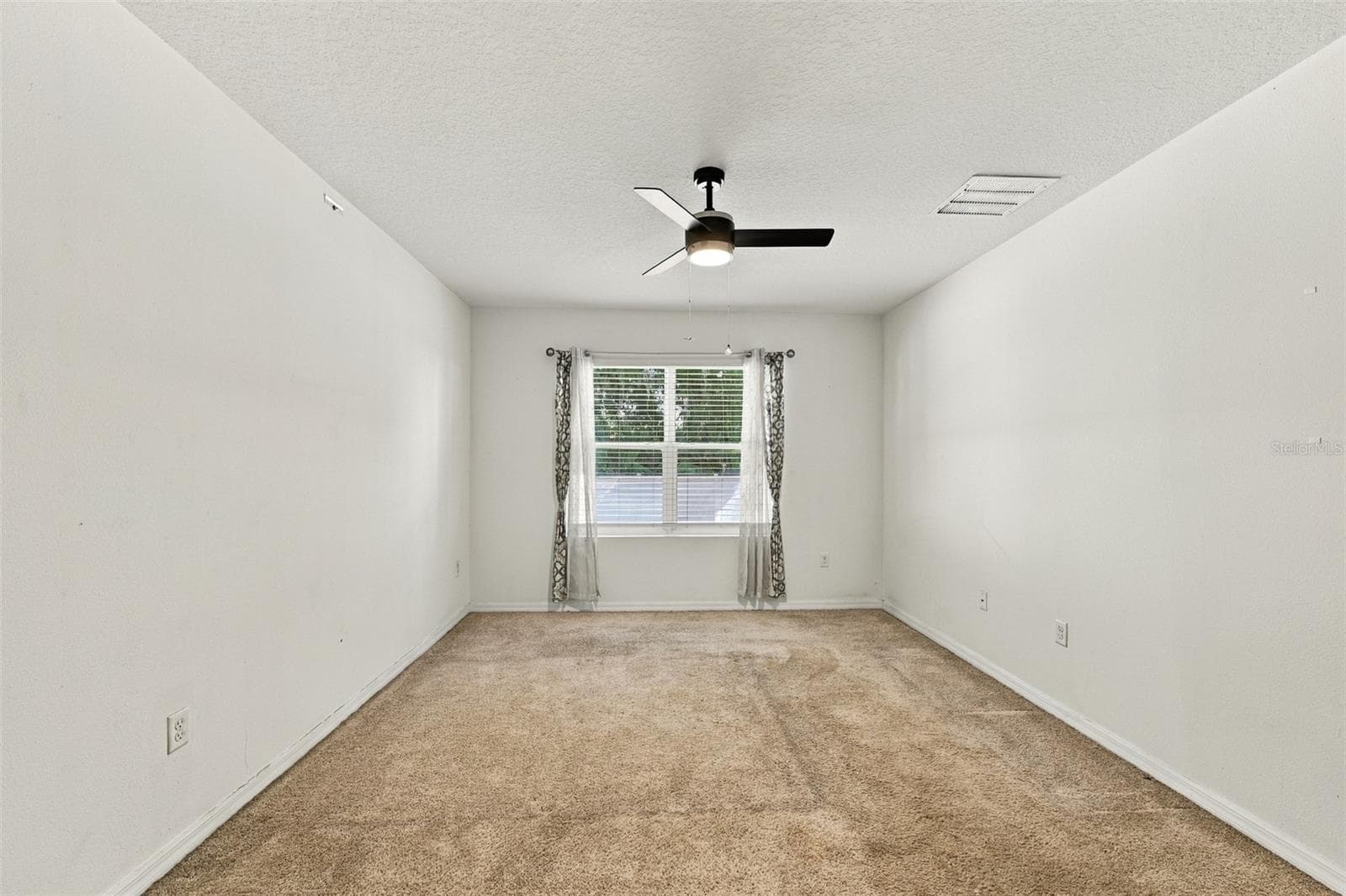 Single Family Residence at 1702 JOHNSON POINTE DR, PLANT CITY, photo 32 of 45