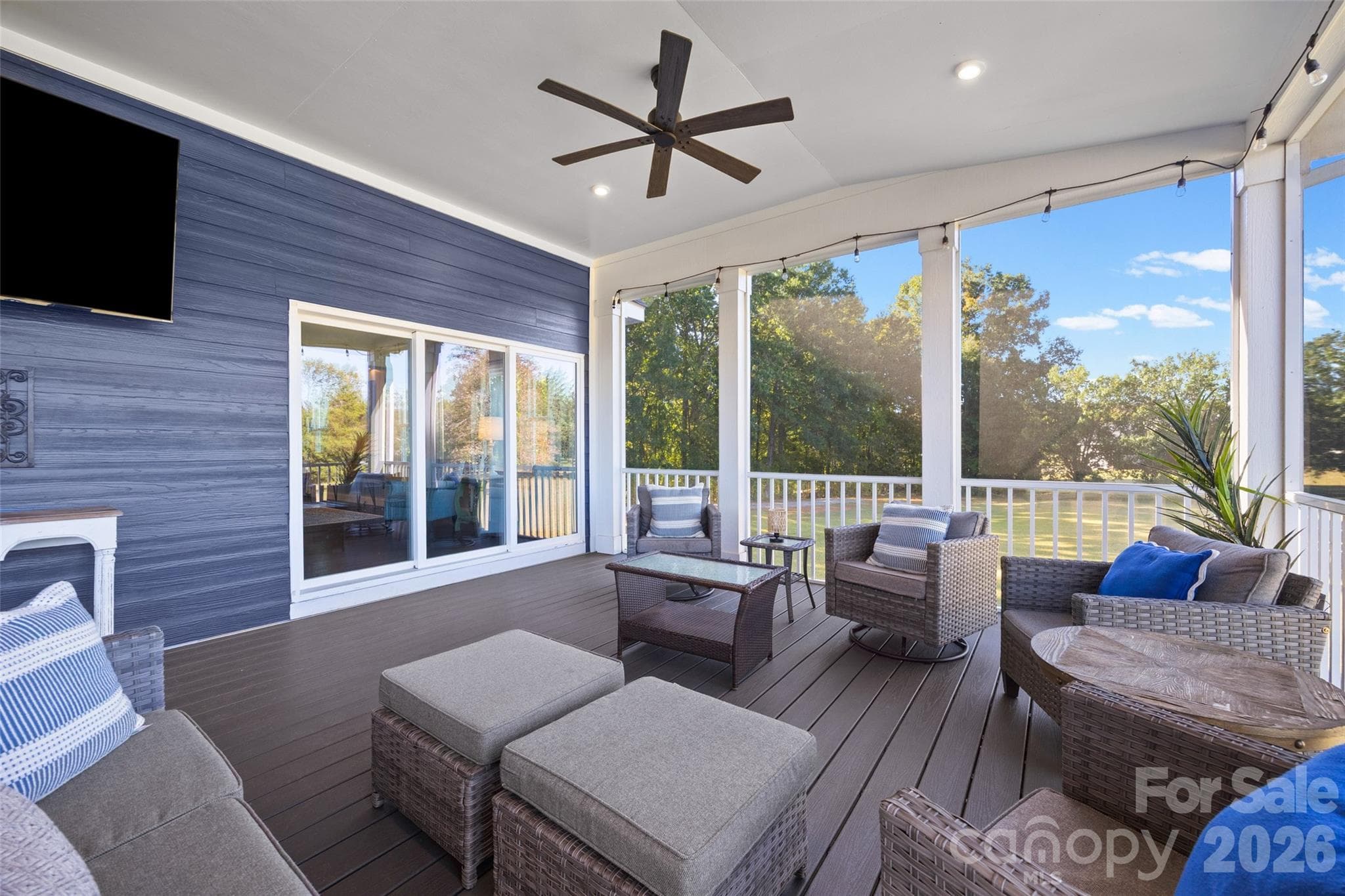 Sunporch - 3076 Crestview Lane, Lancaster