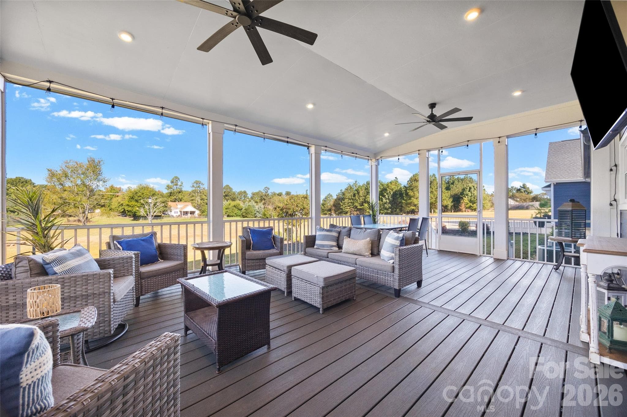 Sunporch - 3076 Crestview Lane, Lancaster