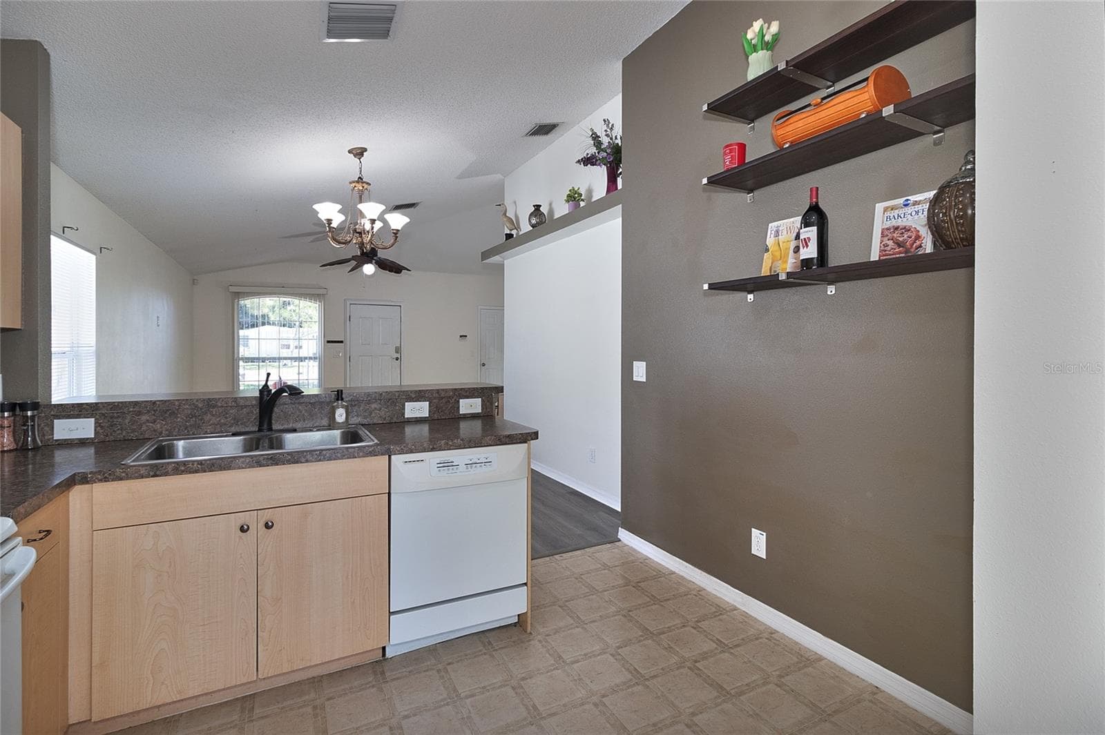 Single Family Residence at 5032 67TH WAY N, ST PETERSBURG, photo 16 of 52