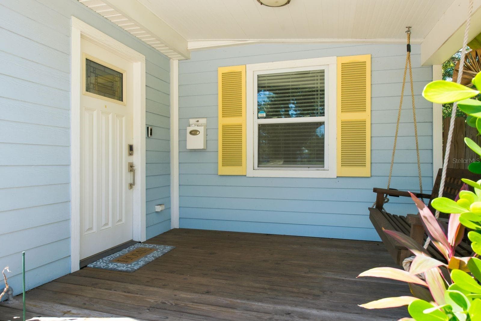 Front porch - 420 40TH ST N, ST PETERSBURG